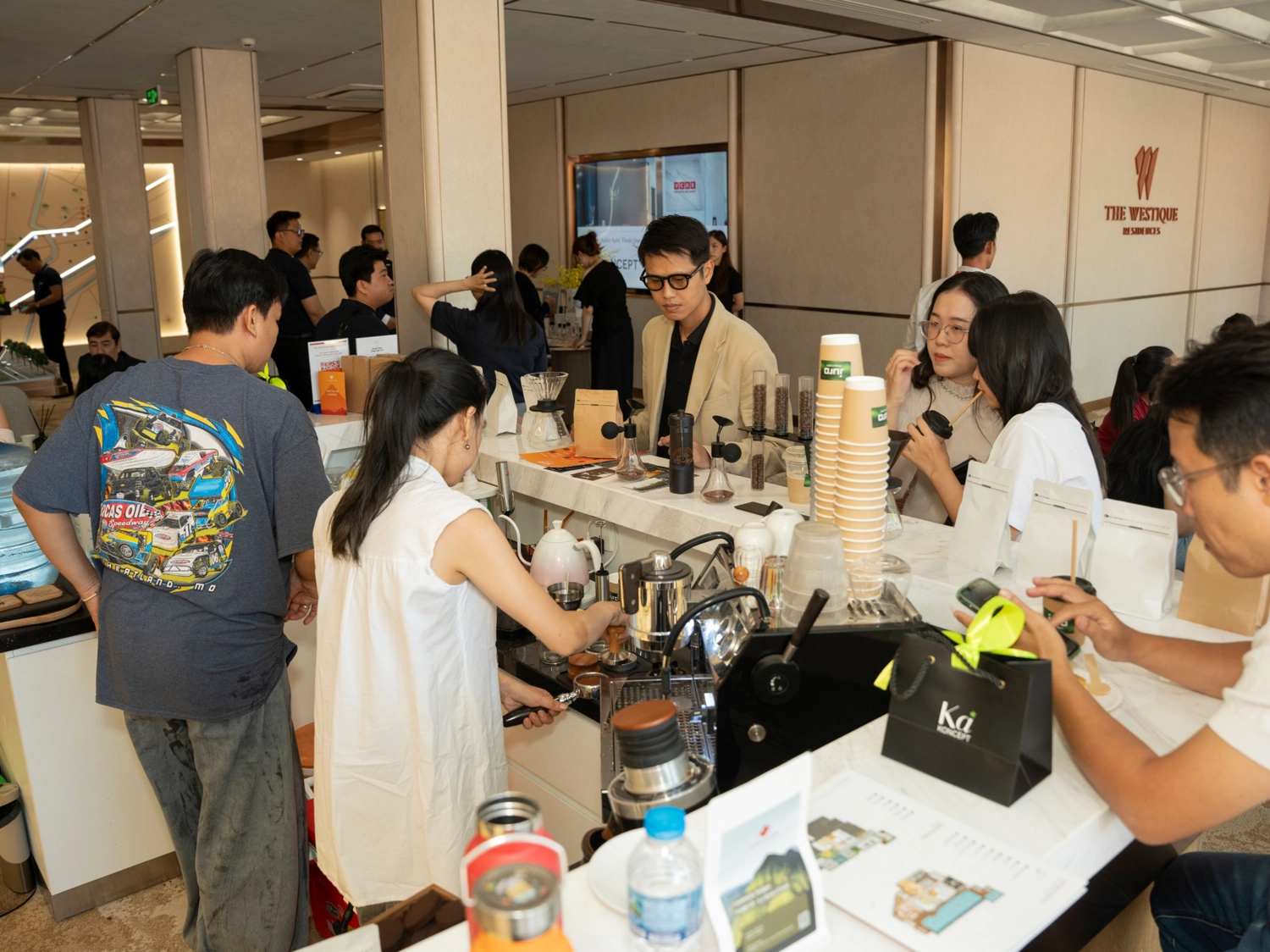 c&agrave; ph&ecirc; sự kiện 