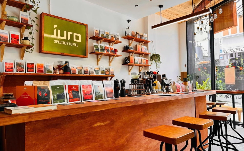 Dụng cụ pha cà phê tại Juro